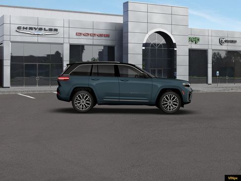 New 2026 Jeep Grand Cherokee Summit w/ Adv Protech Group IV AWD/4WD image 9