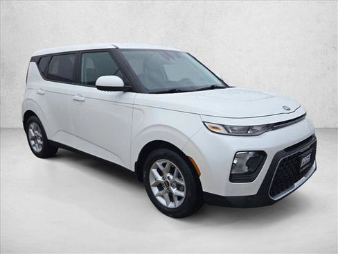 Used 2021 Kia Soul S FWD image 3