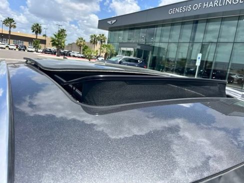 Used 2022 Genesis GV70 2.5T w/ Advanced Package AWD/4WD image 10