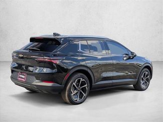 New 2026 Chevrolet Equinox EV LT video 2