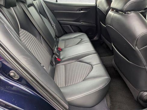 Used 2021 Toyota Camry SE image 18