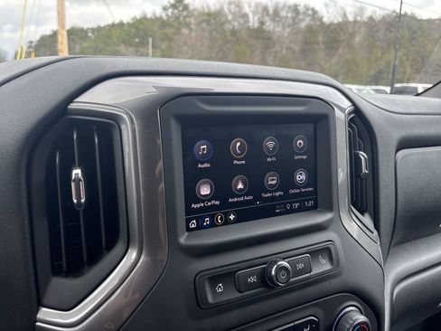 Used 2025 Chevrolet Silverado 2500 Custom w/ Custom Value Package image 19