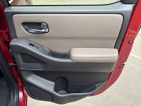 Used 2022 Nissan Frontier SV RWD image 38