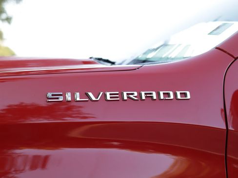 Used 2020 Chevrolet Silverado 1500 RST w/ True North Edition AWD/4WD image 32