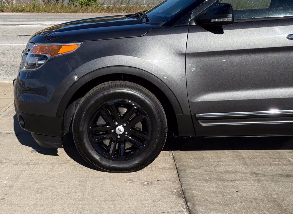 Used 2015 Ford Explorer XLT FWD image 12