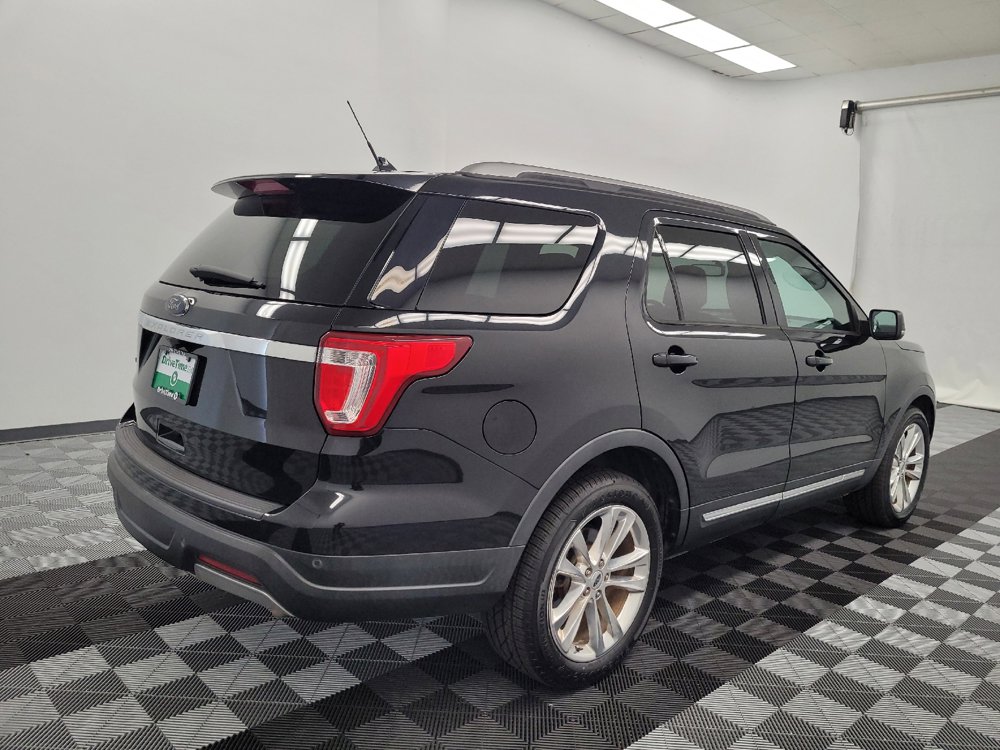 Used 2019 Ford Explorer XLT w/ Equipment Group 202A FWD image 9