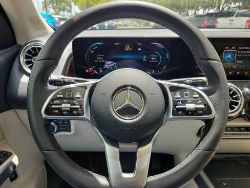 Used 2023 Mercedes-Benz GLB 250 image 27