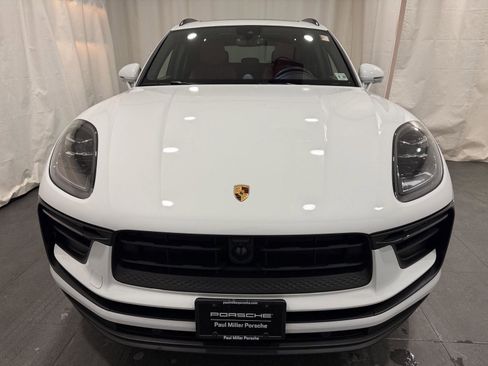 Used 2025 Porsche Macan image 6
