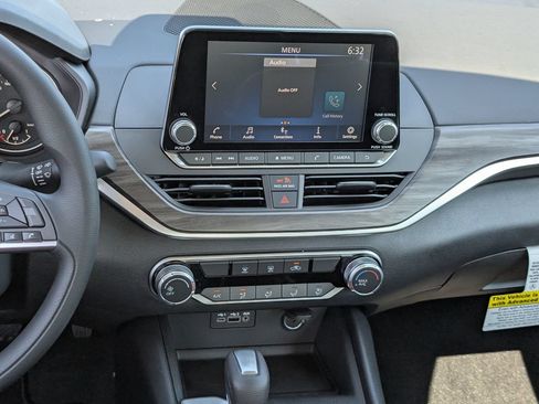 New 2026 Nissan Altima 2.5 SV AWD/4WD image 11