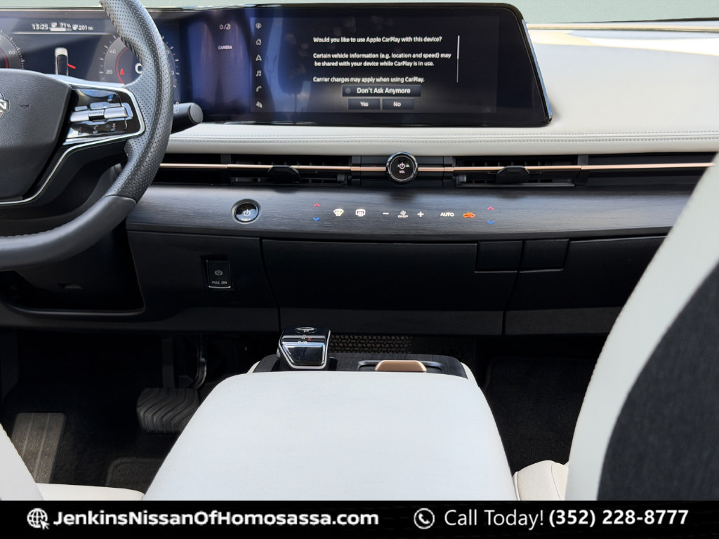 Used 2024 Nissan Ariya FWD image 22