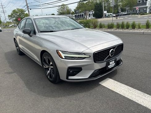 Used 2024 Volvo S60 B5 Core image 7