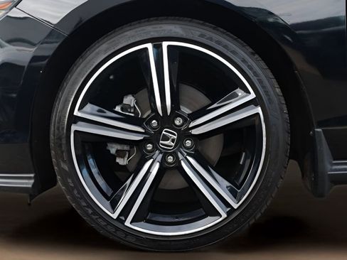 Used 2024 Honda Accord Sport image 25