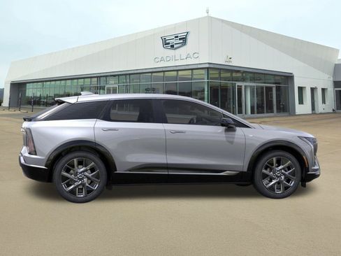 New 2027 Cadillac Optiq Luxury RWD image 5