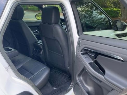 Used 2023 Land Rover Range Rover Evoque SE image 12