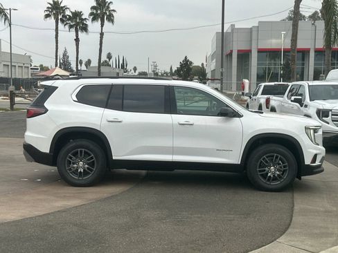 New 2026 GMC Acadia Elevation image 3