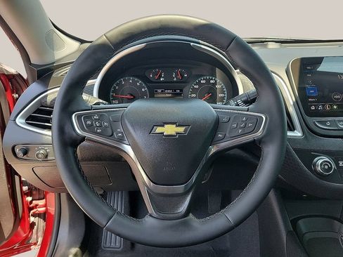 Used 2025 Chevrolet Malibu RS FWD image 19