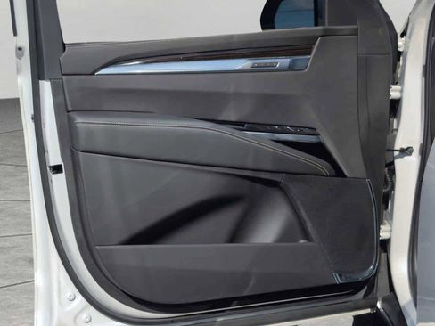 Used 2025 Cadillac Escalade Premium Luxury w/ Touring Package image 39