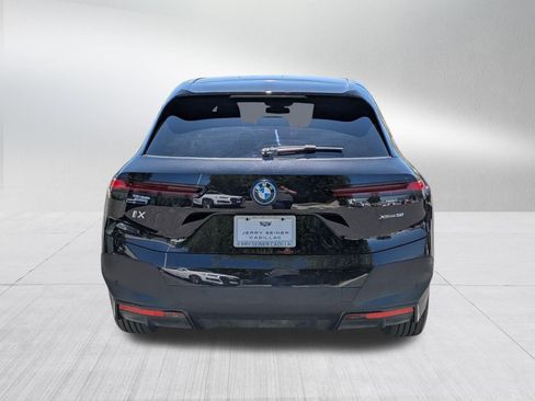 Used 2025 BMW iX xDrive50 AWD/4WD image 5