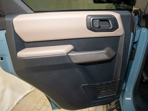 Used 2022 Ford Bronco Wildtrak image 9