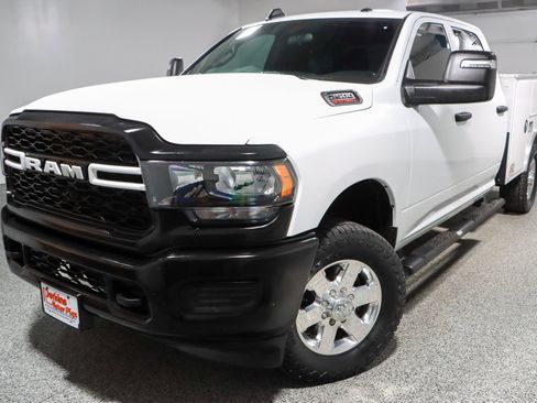 Used 2023 RAM 2500 Tradesman AWD/4WD image 32