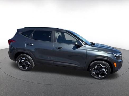 Used 2025 Kia Seltos S image 16