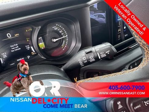 Used 2024 Jeep Wrangler Unlimited Sahara AWD/4WD image 17