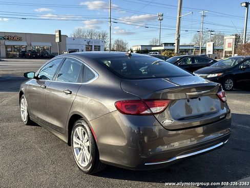 Used 2017 Chrysler 200 Limited Platinum image 8
