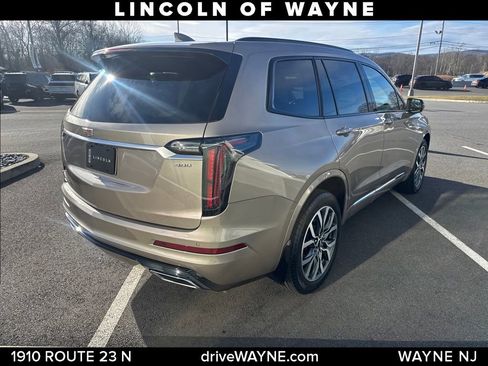 Used 2023 Cadillac XT6 Sport image 7