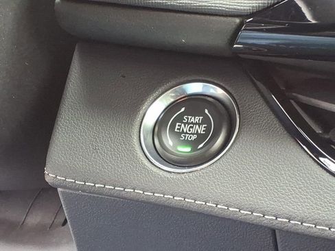 Used 2025 Buick Enclave Preferred image 17