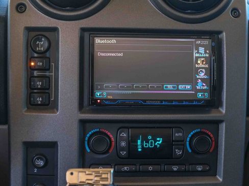 Used 2004 HUMMER H2 w/ Chrome Appearance Package image 20