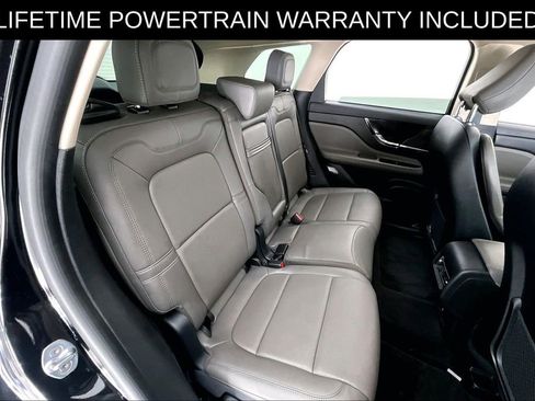 Used 2024 Lincoln Corsair Grand Touring AWD/4WD image 36