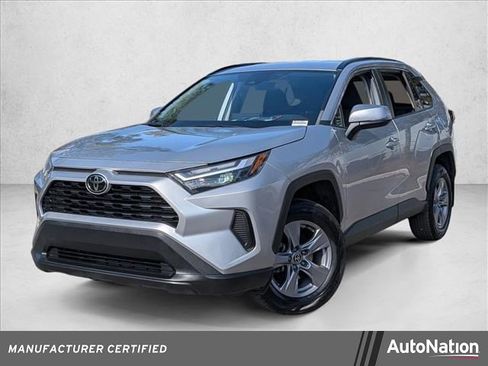 Used 2022 Toyota RAV4 XLE image 1