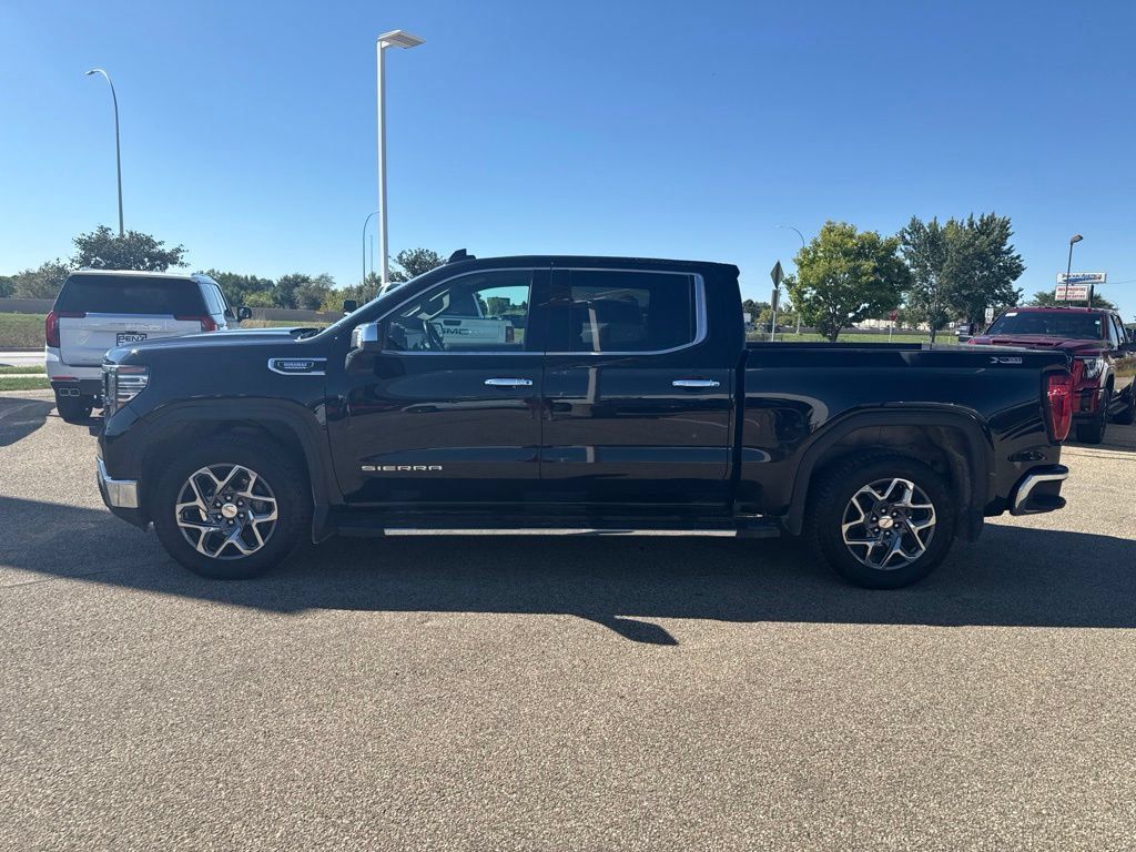 Used 2024 GMC Sierra 1500 SLT w/ SLT Premium Plus Package AWD/4WD image 4