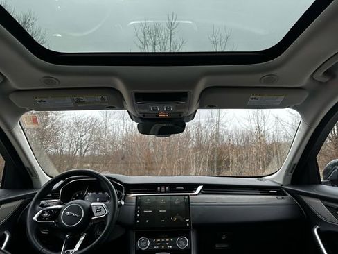 Used 2023 Jaguar F-PACE image 25