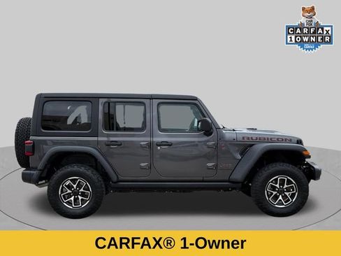 Used 2024 Jeep Wrangler Unlimited Rubicon AWD/4WD image 2