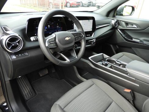 Used 2026 Chevrolet Equinox LT w/ LPO, Floor Liner Package AWD/4WD image 14