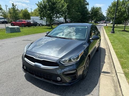 Used 2019 Kia Forte LXS FWD image 6