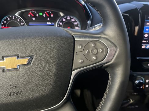 Used 2023 Chevrolet Traverse LT image 22