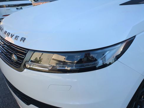 New 2026 Land Rover Range Rover Sport Dynamic SE image 10