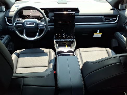 New 2027 GMC Terrain Elevation w/ Elevation Premium Package AWD/4WD image 10