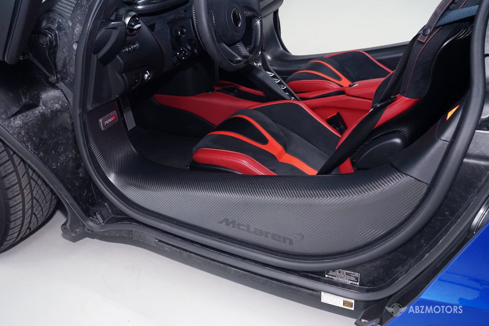 Used 2018 McLaren 720S Performance RWD image 9