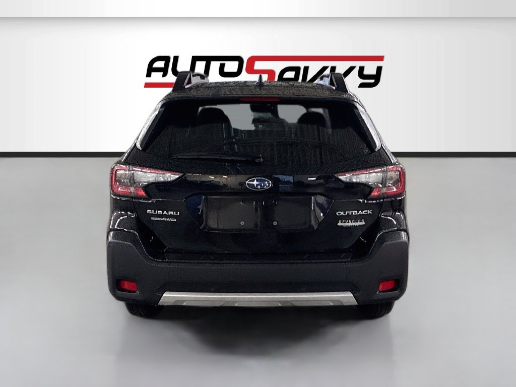 Used 2025 Subaru Outback Limited AWD/4WD image 6