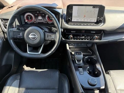 Used 2022 Nissan Rogue Platinum AWD/4WD image 3
