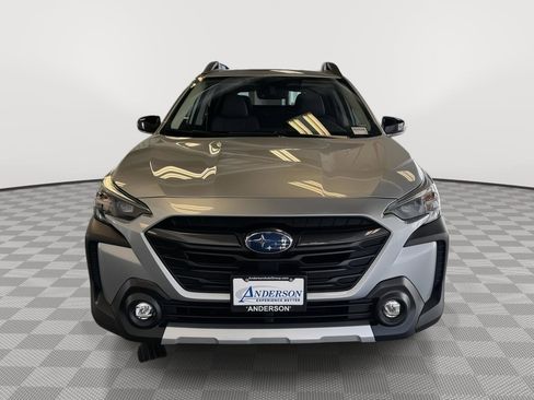 Used 2025 Subaru Outback Limited AWD/4WD image 4