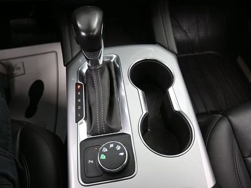 Used 2020 Chevrolet Blazer LT w/ Sound & Technology Package image 11