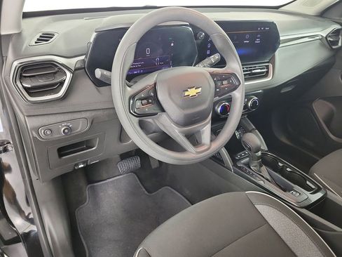 Used 2025 Chevrolet TrailBlazer LT image 16