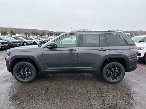 New 2026 Jeep Grand Cherokee Altitude AWD/4WD image 6