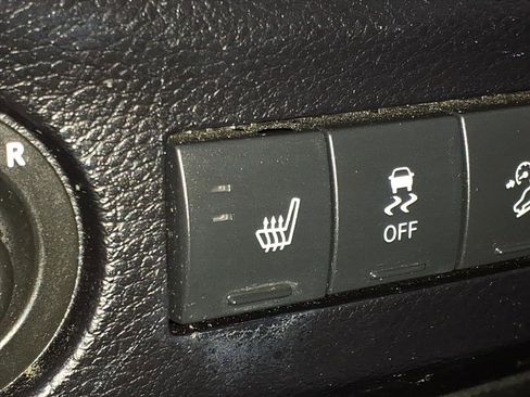 Used 2015 Jeep Wrangler Unlimited Sahara w/ Dual Top Group image 9