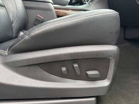 Used 2017 Chevrolet Tahoe LT w/ LT Signature Package image 15