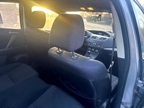 Used 2013 MAZDA MAZDA3 i Touring image 20